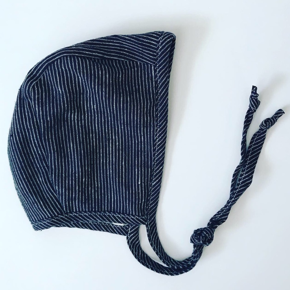 Organic Briar bonnet in natural. Gender neutral.